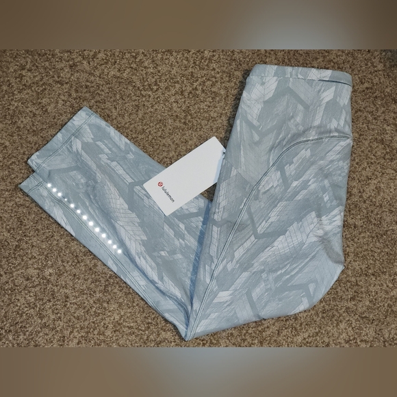 NWT - LULULEMON Swift Speed High Rise Crop 21" Leggings - size 6 - Picture 2 of 15